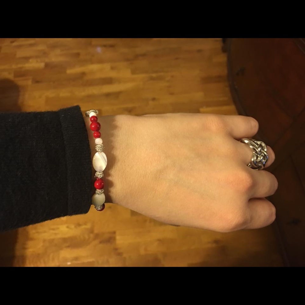 Beaded bracelets - Picture 6 of 7
